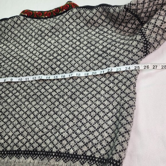 Vintage Volund Norway Thick Wool Sweater (M) - Picture 8 of 8